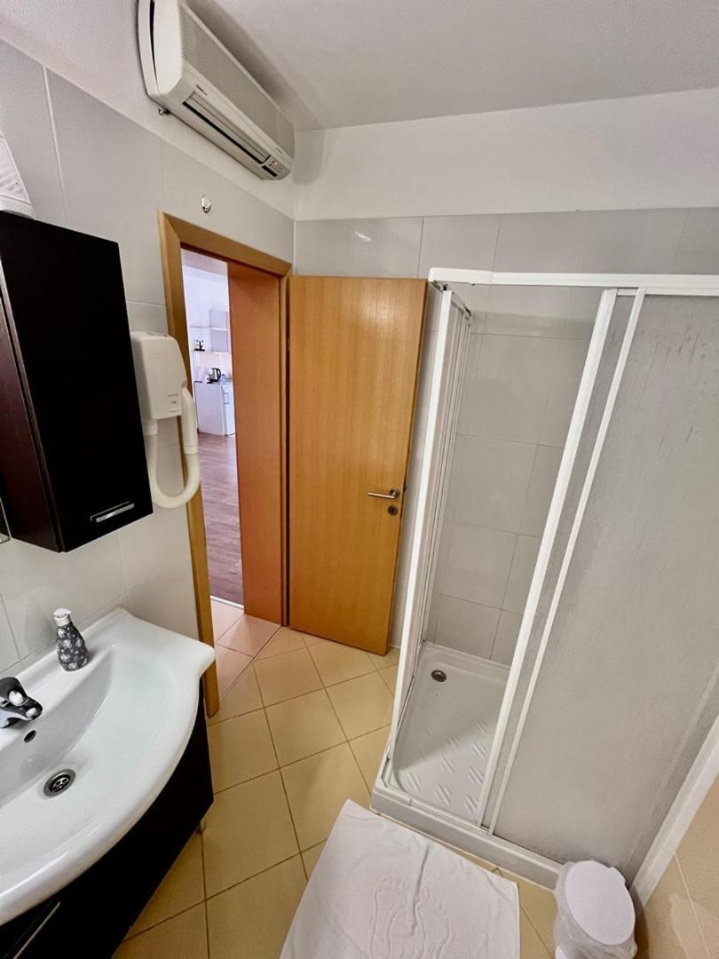 Fineda Grande Apartments Poreč Eksteriør billede